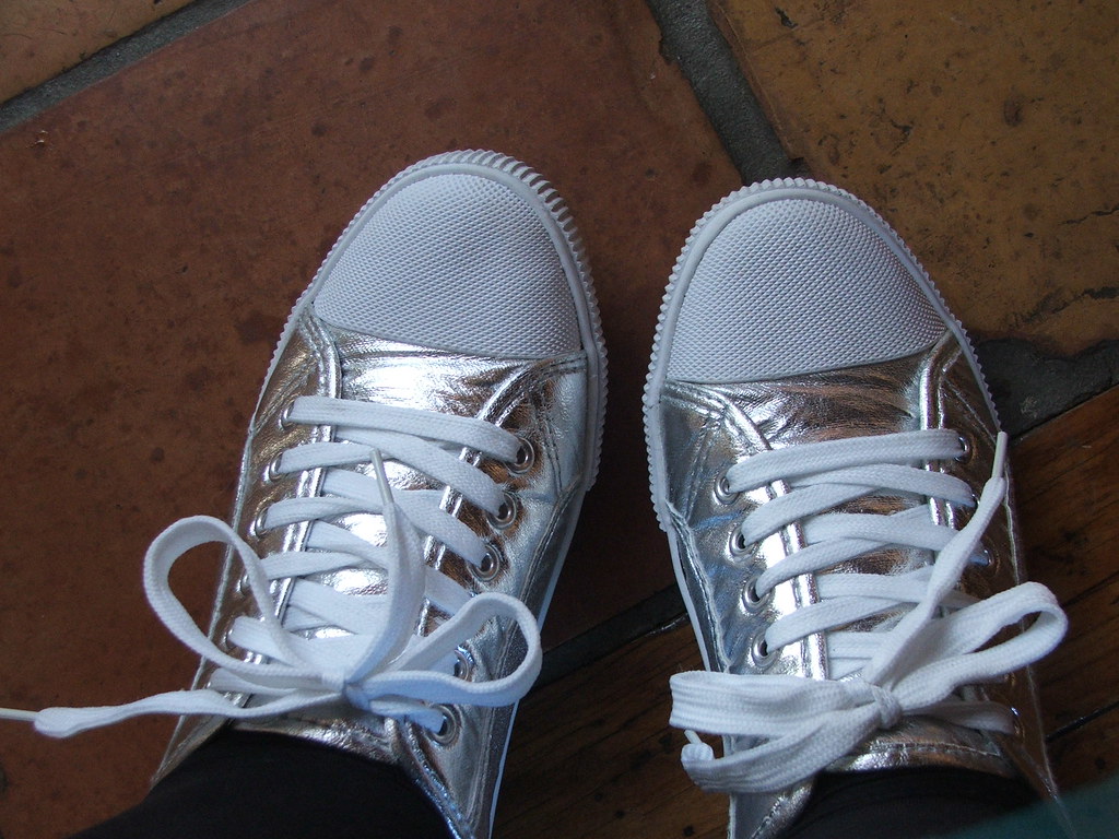 what is silver sneaker